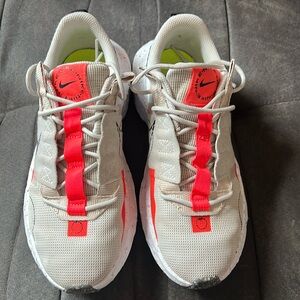 Nike Crater Impact light bone bright crimson